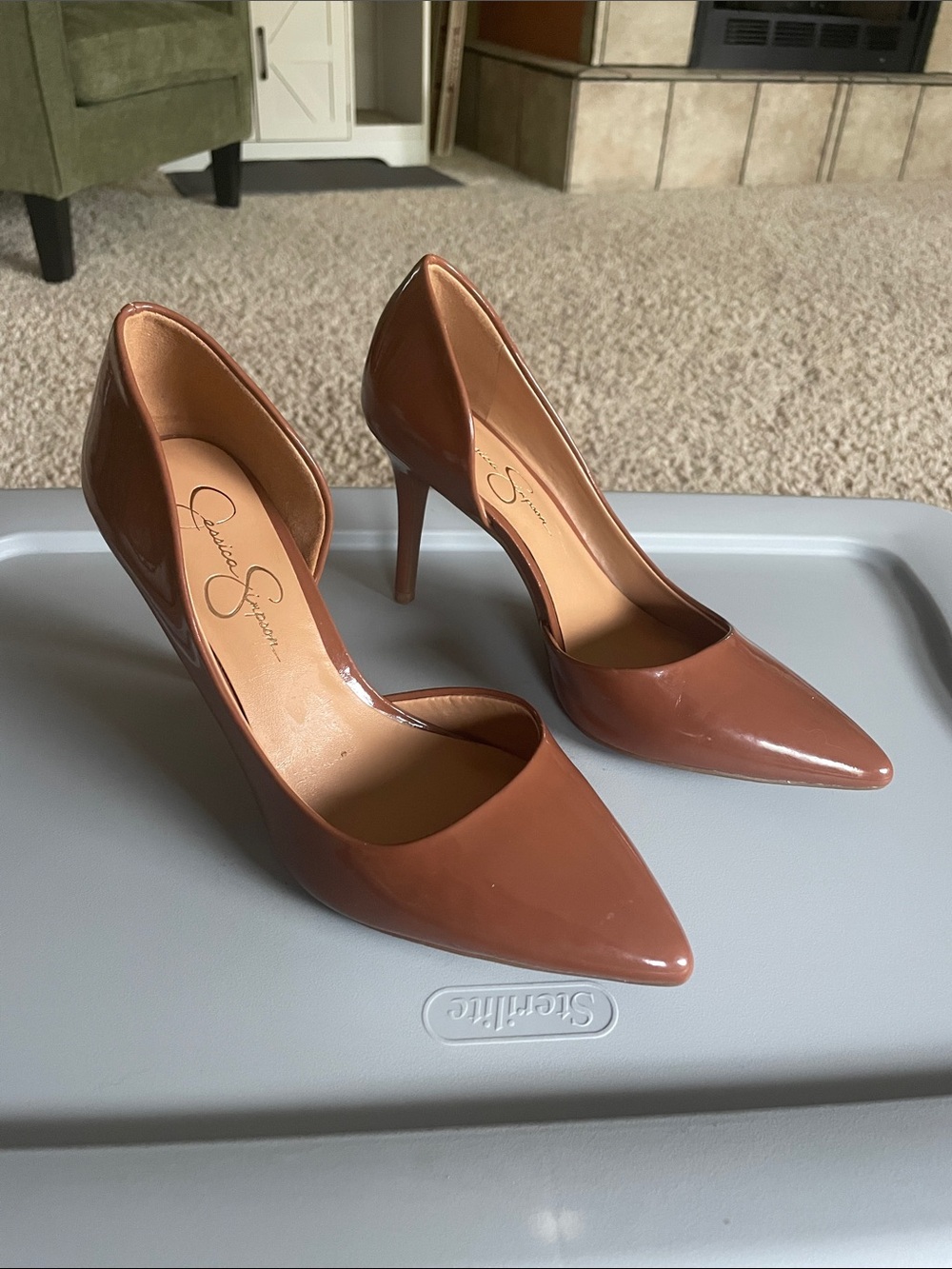 Jessica Simpson Tan Patent Pointed-Toe Stiletto Pumps